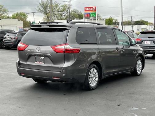 2015 Toyota Sienna XLE