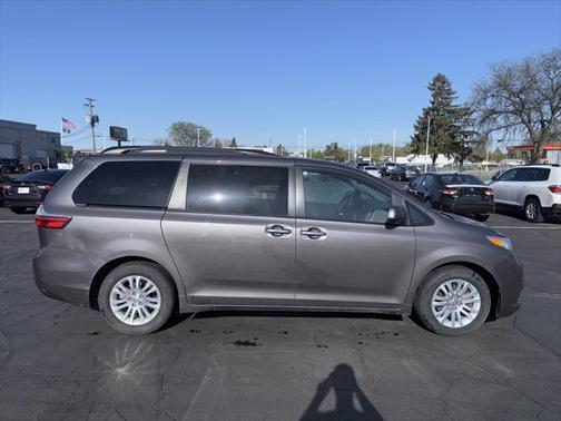 2015 Toyota Sienna XLE