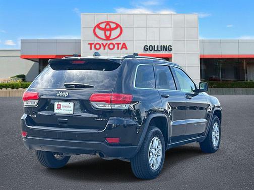 Diamond Black Crystal Pearlcoat 2020 Jeep Grand Cherokee Laredo