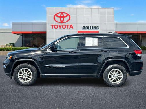 Diamond Black Crystal Pearlcoat 2020 Jeep Grand Cherokee Laredo