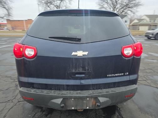2011 Chevrolet Traverse LS