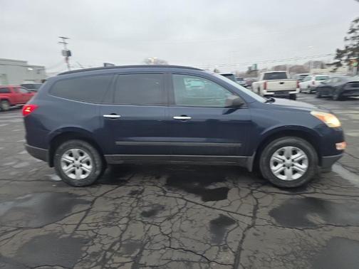 2011 Chevrolet Traverse LS