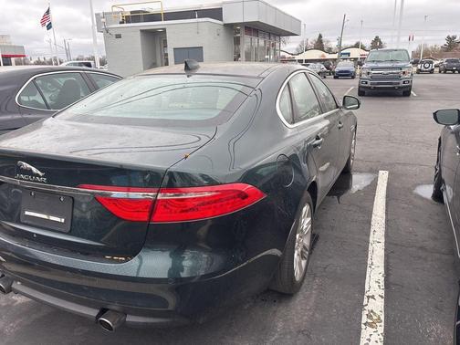 British Racing Green Metallic 2017 Jaguar XF 35t Premium