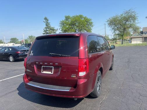 Octane Red Pearlcoat 2019 Dodge Grand Caravan GT