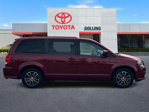 Octane Red Pearlcoat 2019 Dodge Grand Caravan GT
