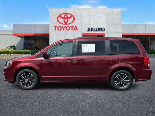 Octane Red Pearlcoat 2019 Dodge Grand Caravan GT