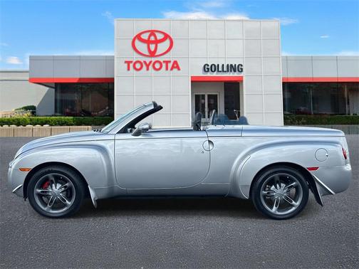 2004 Chevrolet SSR Base