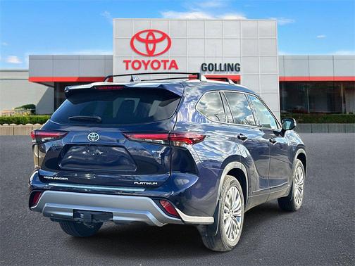 2026 Toyota Highlander Hybrid Platinum