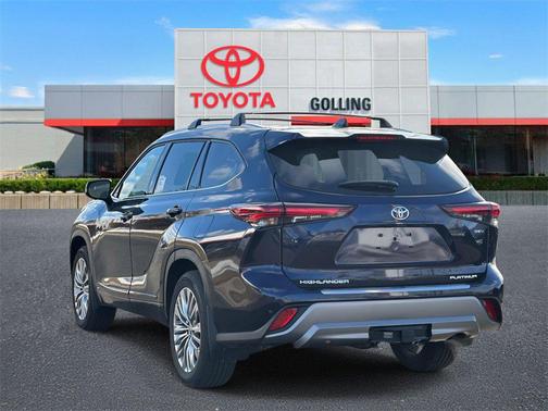 2026 Toyota Highlander Hybrid Platinum