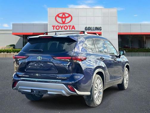 2026 Toyota Highlander Hybrid Platinum