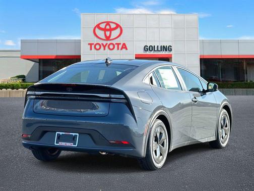 2026 Toyota Prius Plug-In Hybrid SE