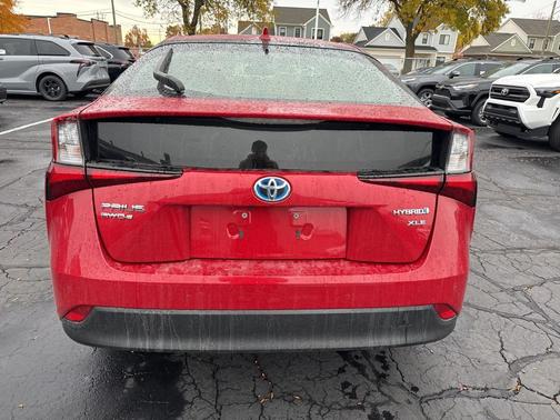 2021 Toyota Prius XLE