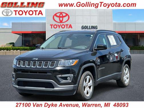 Diamond Black Crystal Pearlcoat 2018 Jeep Compass Latitude