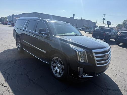 2019 Cadillac Escalade ESV Luxury