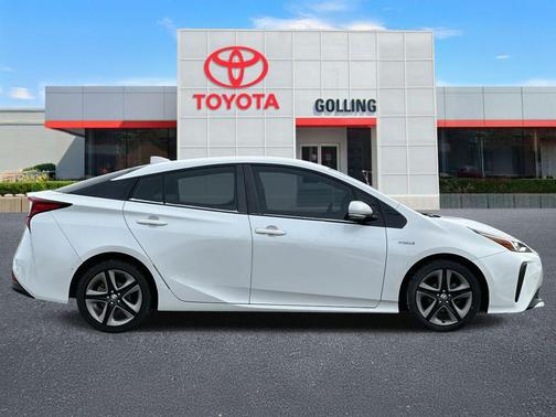 2019 Toyota Prius XLE