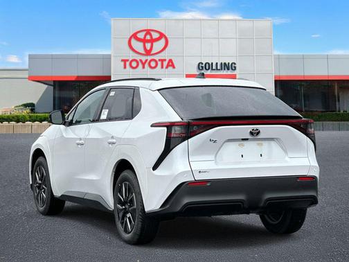 Wind Chill Pearl 2026 Toyota bZ XLE Plus