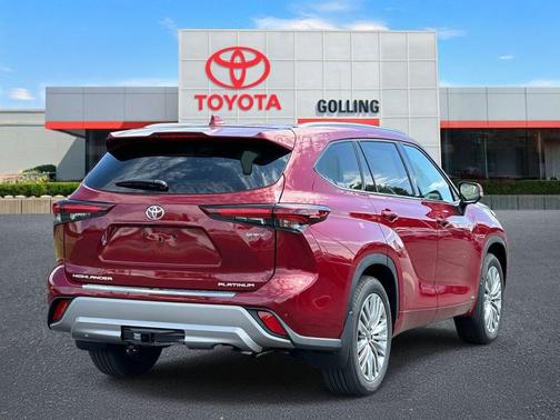 Ruby Flare Pearl 2026 Toyota Highlander Hybrid Platinum