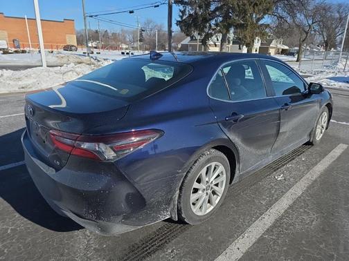 2022 Toyota Camry LE