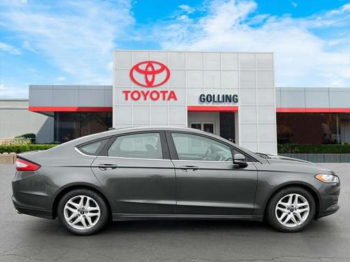 2015 Ford Fusion SE