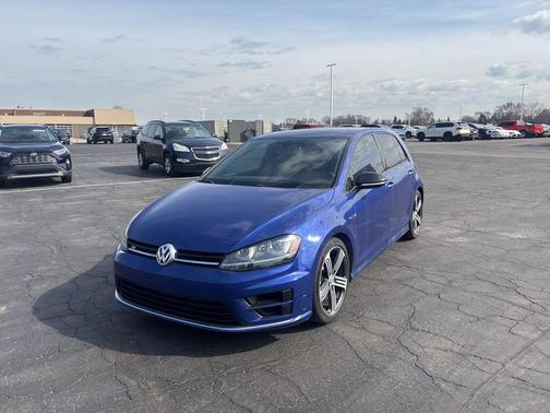 2016 Volkswagen Golf R 4-Door