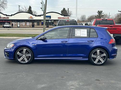 2016 Volkswagen Golf R 4-Door