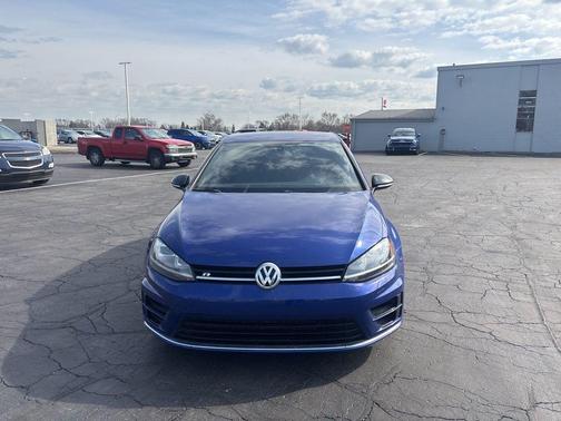 2016 Volkswagen Golf R 4-Door