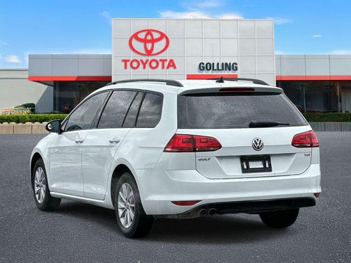 2016 Volkswagen Golf SportWagen TSI S 4-Door