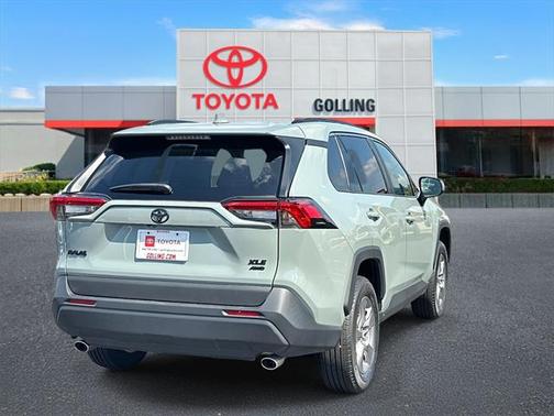 2022 Toyota RAV4 XLE