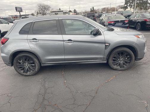 2025 Mitsubishi Outlander Sport 2.0 LE