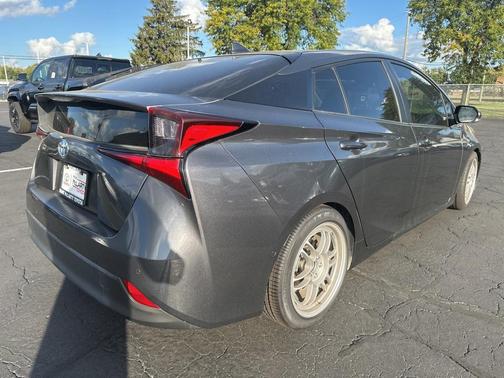 2019 Toyota Prius XLE