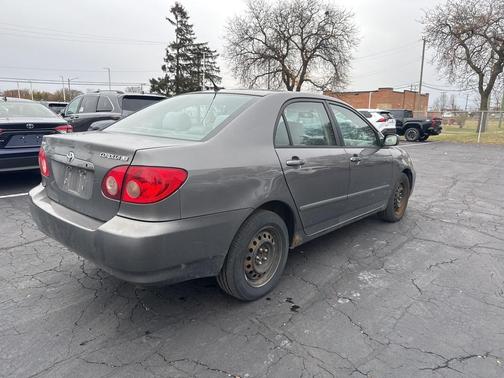 2005 Toyota Corolla LE