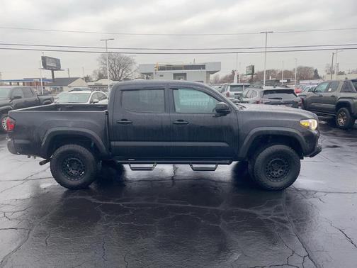 2022 Toyota Tacoma TRD Off Road
