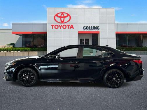 Midnight Black Metallic 2026 Toyota Camry SE