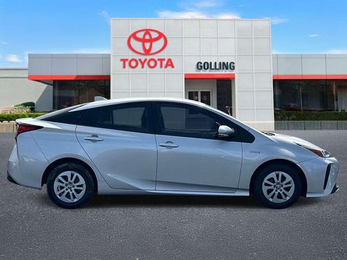 Classic Silver Metallic 2022 Toyota Prius L