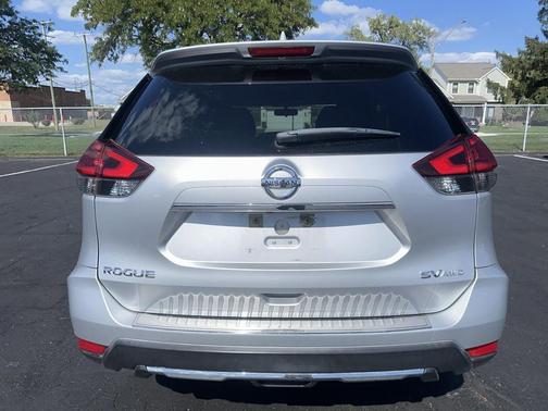 2018 Nissan Rogue SV