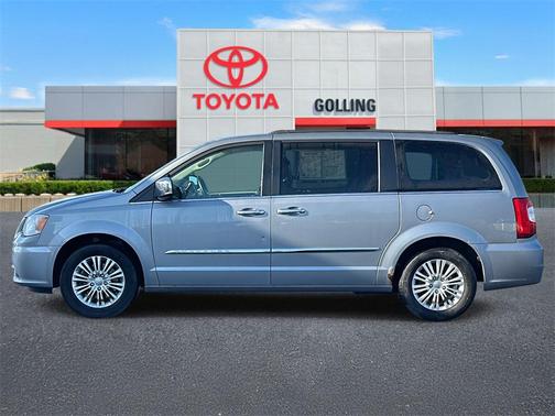 2015 Chrysler Town & Country Touring-L