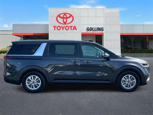2023 Kia Carnival LX