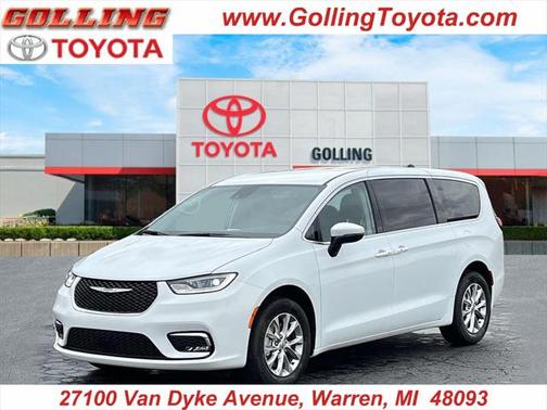 2023 Chrysler Pacifica Touring L