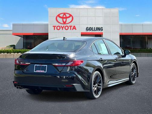 Midnight Black Metallic 2026 Toyota Camry SE