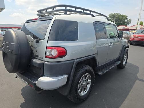 2012 Toyota FJ Cruiser Base