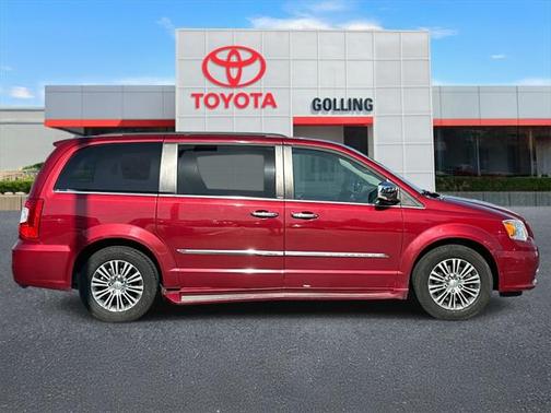 2014 Chrysler Town & Country Touring-L