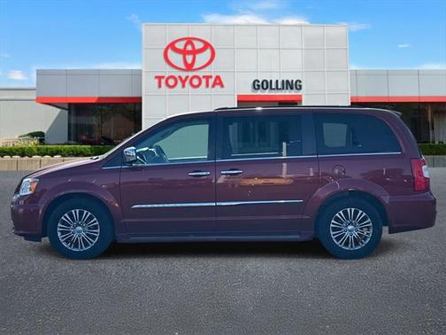 2014 Chrysler Town & Country Touring-L