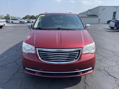 2014 Chrysler Town & Country Touring-L