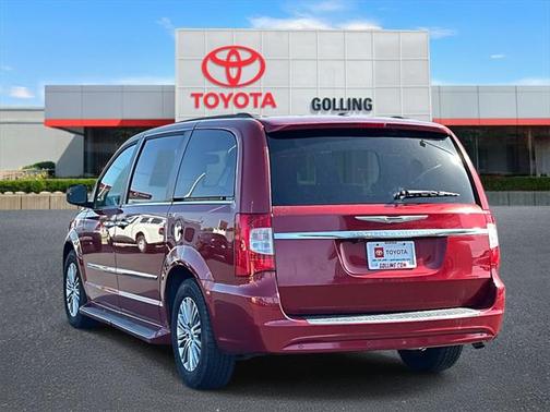 2014 Chrysler Town & Country Touring-L