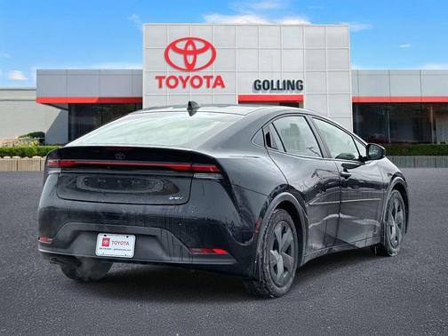 2025 Toyota Prius LE