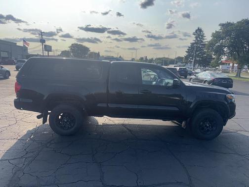 2022 Toyota Tacoma SR5
