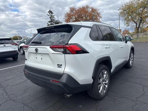 2024 Toyota RAV4 XLE Premium