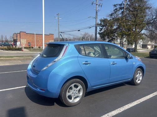 Blue Ocean 2012 Nissan Leaf SL