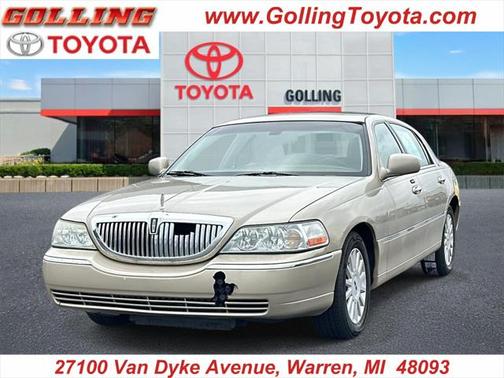 2005 Lincoln Town Car Signature