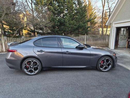 2022 Alfa Romeo Giulia Veloce